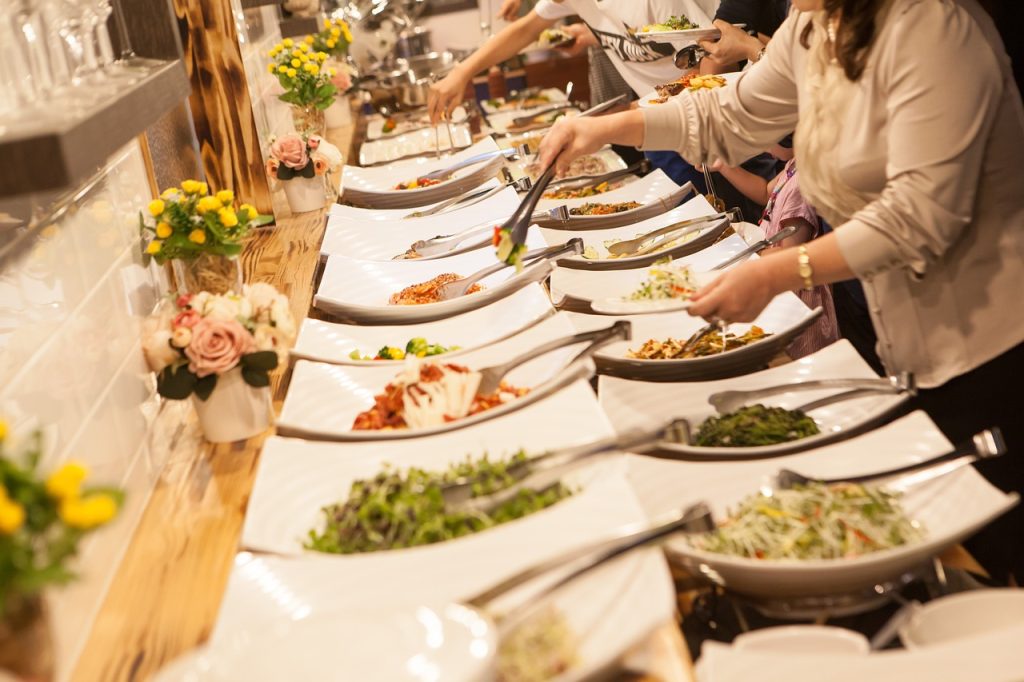 Organiser un repas d'entreprise convivial : toutes nos astuces